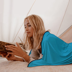 Stretch ULTRALIGHT SLEEPING BAG - separated hotels outdoor applicable Mummy style lightweight portable sleeping bag is stretchy, comfortable and perfect for all-season travelling, camping and hiking.